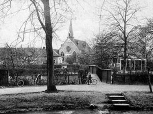 Remonstrantse kerk, gezien vanaf de wal